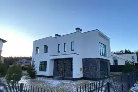 4 bds 4 ba 2583 sqft- House for sale