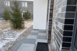 4 bds 4 ba 2583 sqft- House for sale
