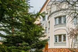 3 bds 4 ba 4520 sqft- House for sale