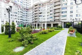 2 bds 1 ba 1334 sqft- Condo for sale