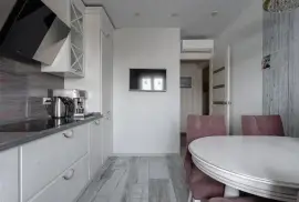 2 bds 1 ba 807 sqft- Condo for sale