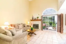 12050 Via Hacienda, El Cajon