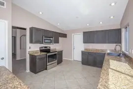2087 Duncan St 50