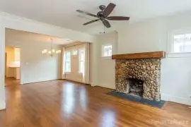 2 bds 2 ba 1225 sqft- House for sale