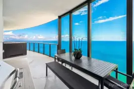 4 bd 6 ba 6121 sqft- Condo for sale