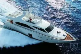 FERRETTI 830
