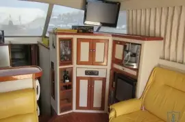 Caribbean 40 Flybridge Cruiser