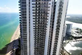 2 bd 4 ba 2768 sqft- Condo for sale