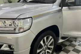 تويوتا لاند كروزر  VXR 2015