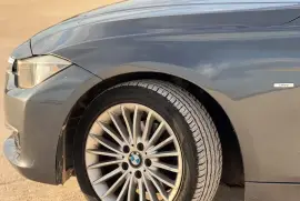 بي إم دبليو 320i