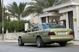 Mercedes-Benz E300