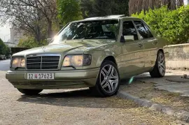 Mercedes-Benz E300