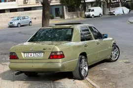 Mercedes-Benz E300