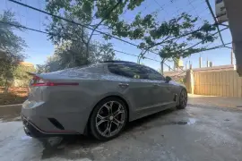 كيا ستنغر 2019