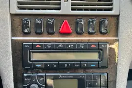 مرسيدس بنز 2001 النملة