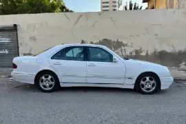 مرسيدس بنز 2001 النملة