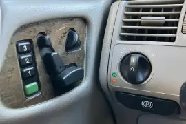 مرسيدس بنز 2001 النملة