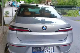 BMW 735i