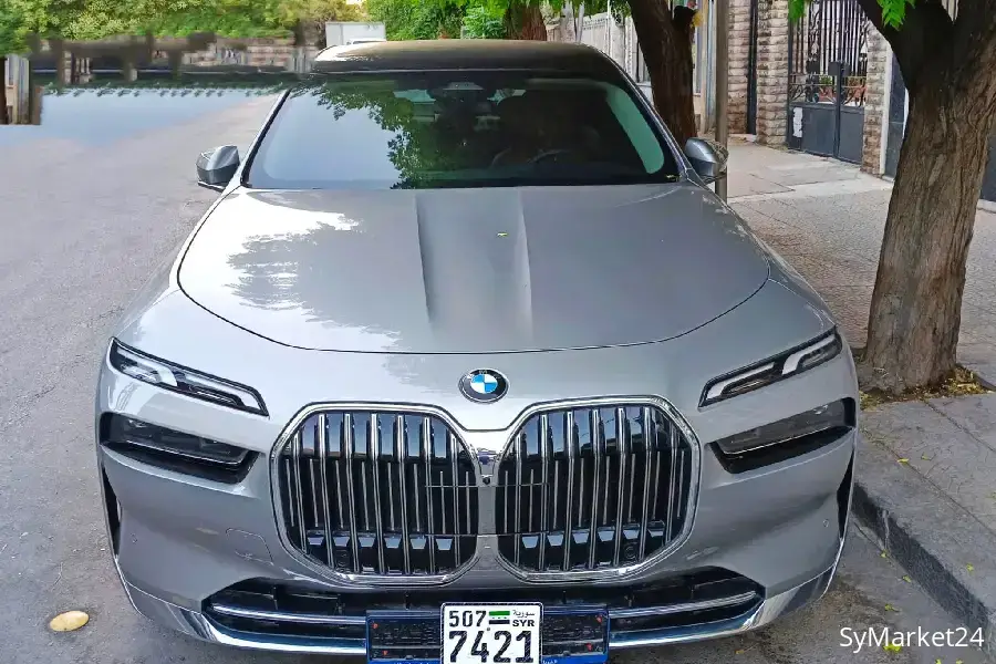 BMW 735i